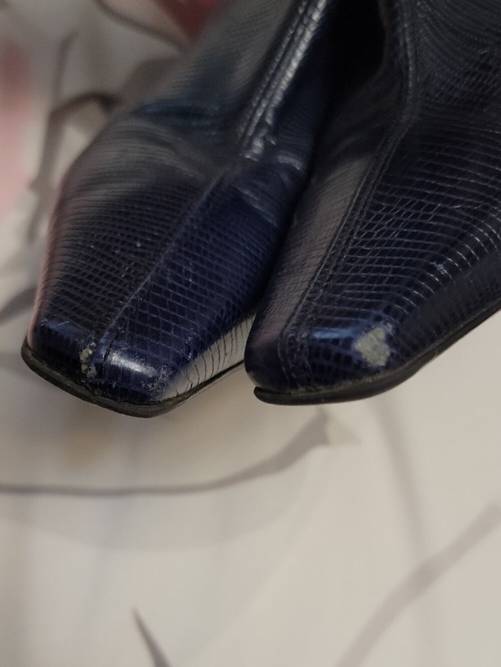 GIANNI BINI size 7 Pointed Toe Ankle Boot - Navy Reptile - Picture 6 of 6